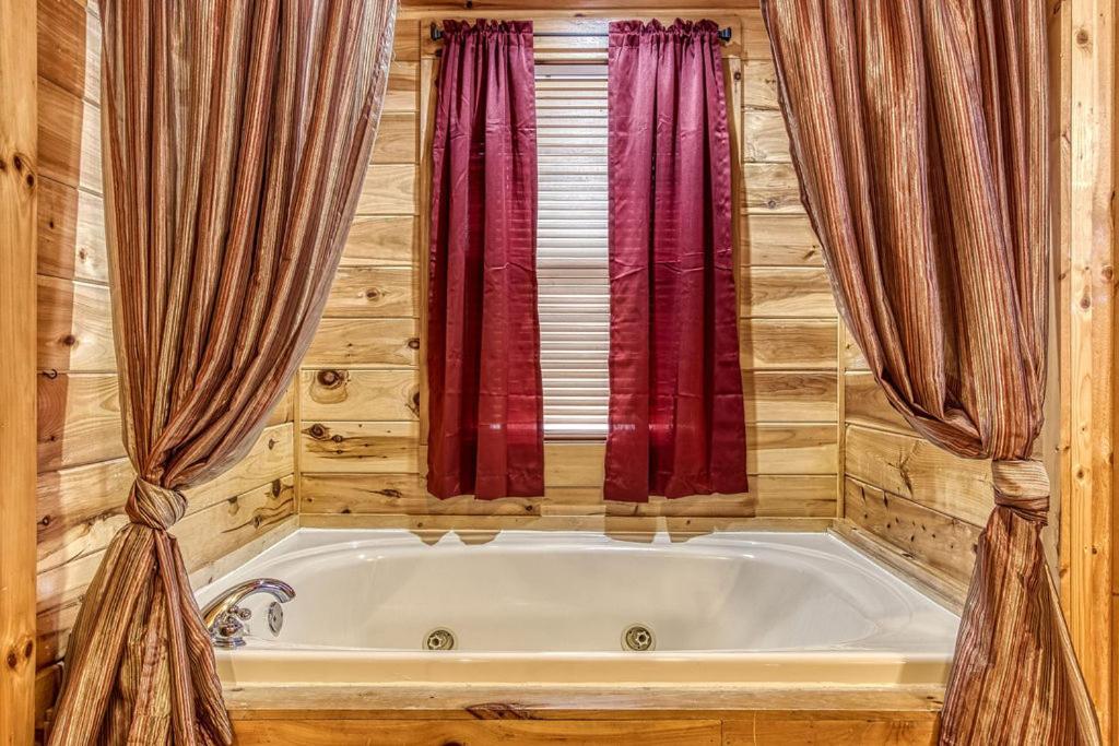 Villa Always Kiss Me Goodnight Pigeon Forge Exterior foto